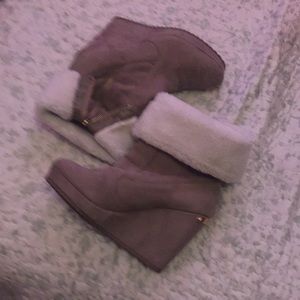 SIZE 10 JUICY WINTER BOOTS